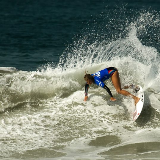 Supergirl Pro 2016 Surf Contest - Surfer Girls