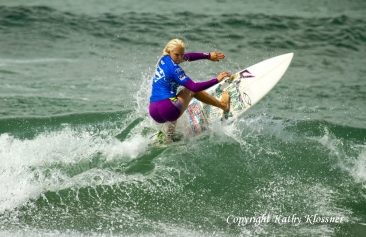 Tatiana Weston-Webb surfing a wave