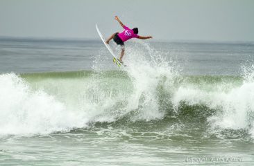 Silvana Lima getting major air in a rotation in her surf heat.