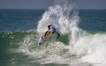 Bronte Macaulay competing at the 2017 Swatch Pro.
