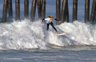Caitlin Simmers surfing