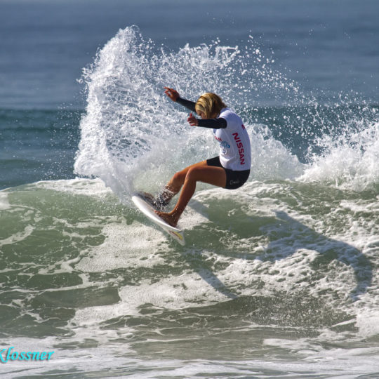 Photos of Top Female Surfers - Surfer Girls